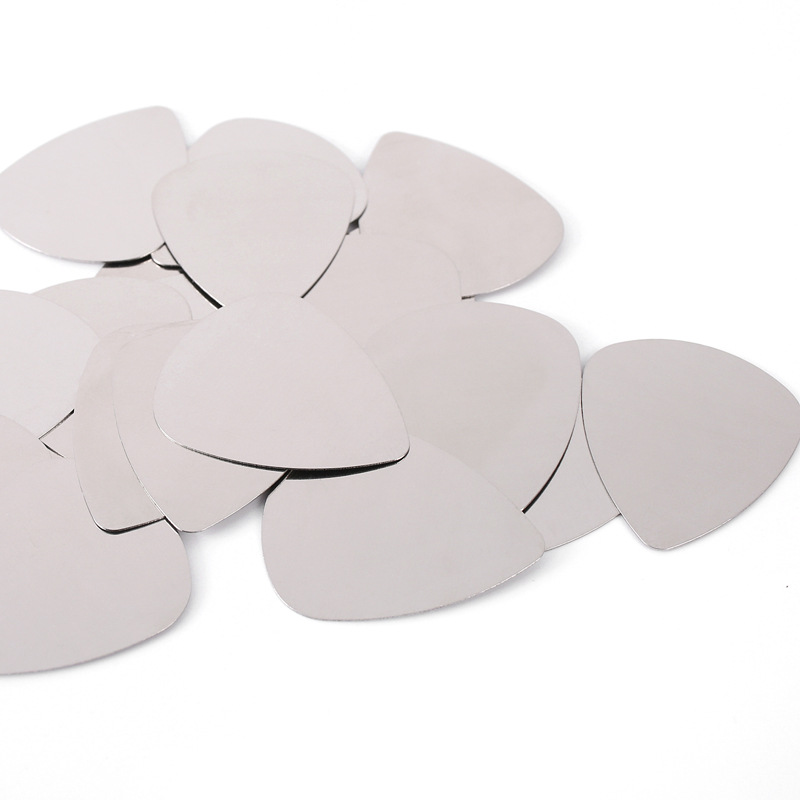 Zestaw 10 metalowych kostek do – Electric Guitar Pick Pack recenzja i cena